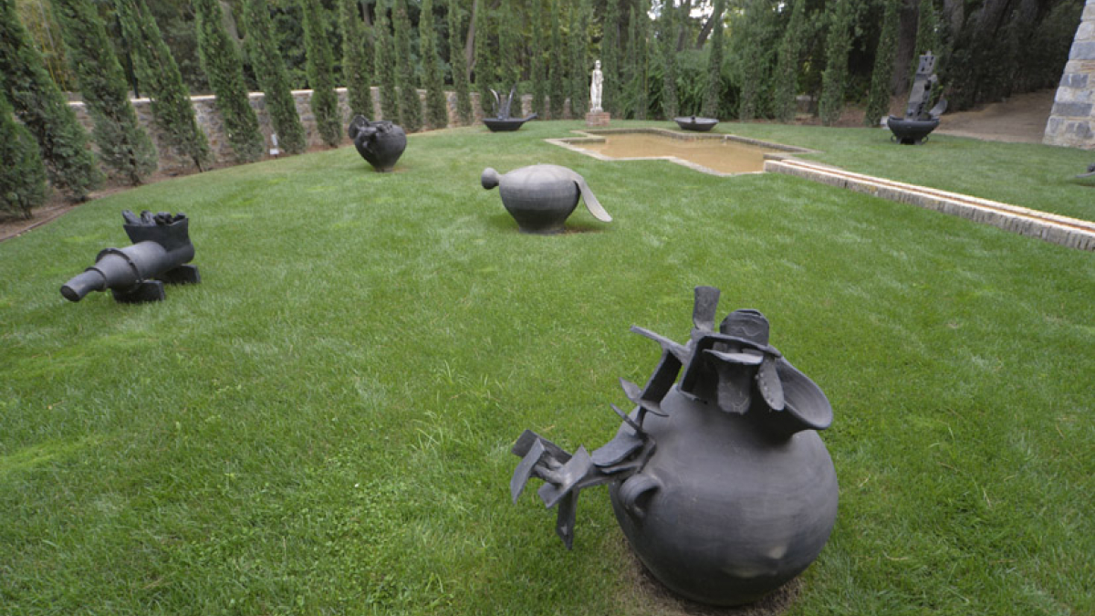 Exposició Ceràmiques Negres de Santi Moix