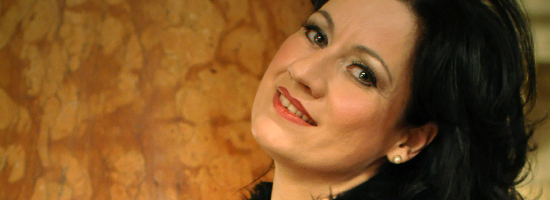 Soprano Csilla Boross will be Maddalena di Coigny in the new opera production of the Castell de Peralada Festival: Andrea Chénier Soprano Csilla Boross will be Maddalena di Coigny in the new opera production of the Castell de Peralada Festival: Andrea Chénier
