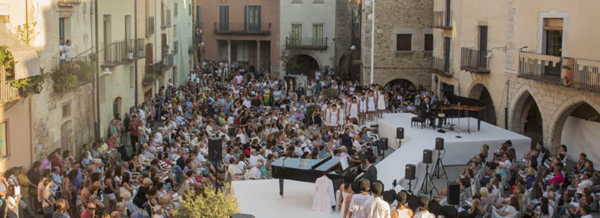 La Festa de la Música regala un gran concert a la vila de Peralada La Festa de la Música regala un gran concert a la vila de Peralada